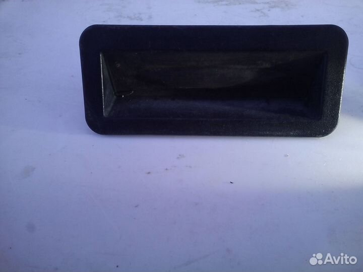 Форд Фокус 2,2+Кнопка открывания багажника