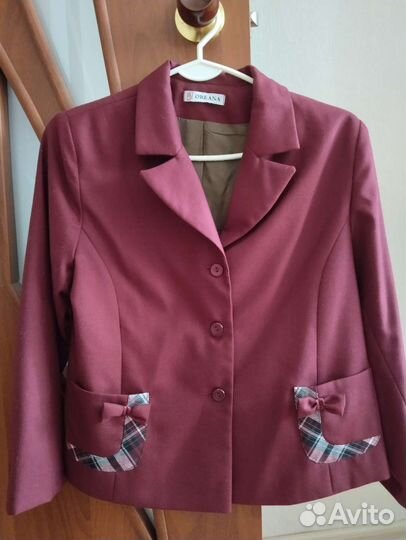 Пиджак бордовый школьный
