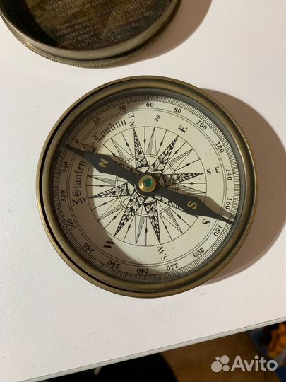 Латунный compass