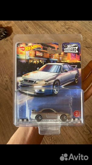 Hot wheels premium nissan skyline r33 boulevard