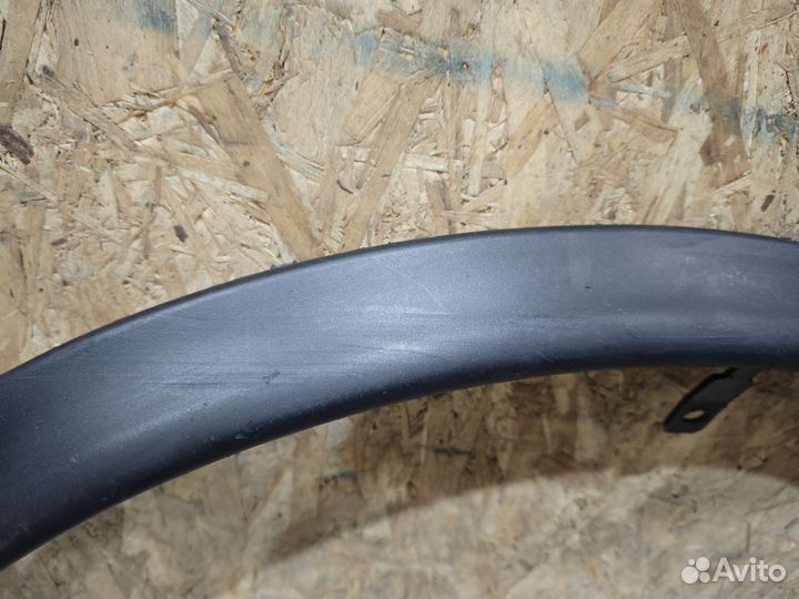 Накладка крыла переднего левого Nissan Juke