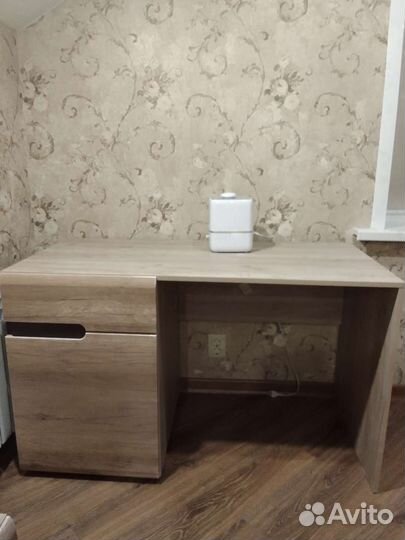 Письменный стол новый