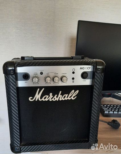 Гитарный комбоусилитель marshall MG 10CF