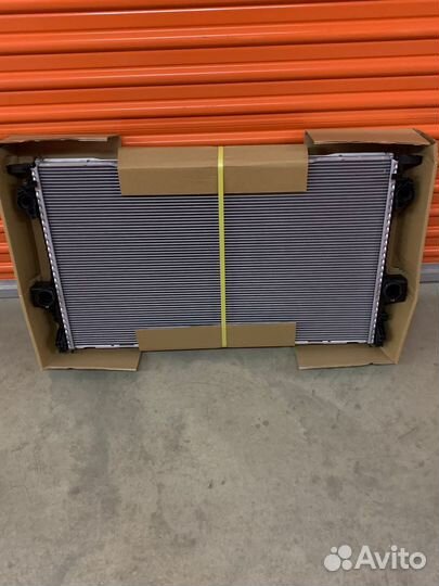 Радиатор охлажления Porsche Panamera 971
