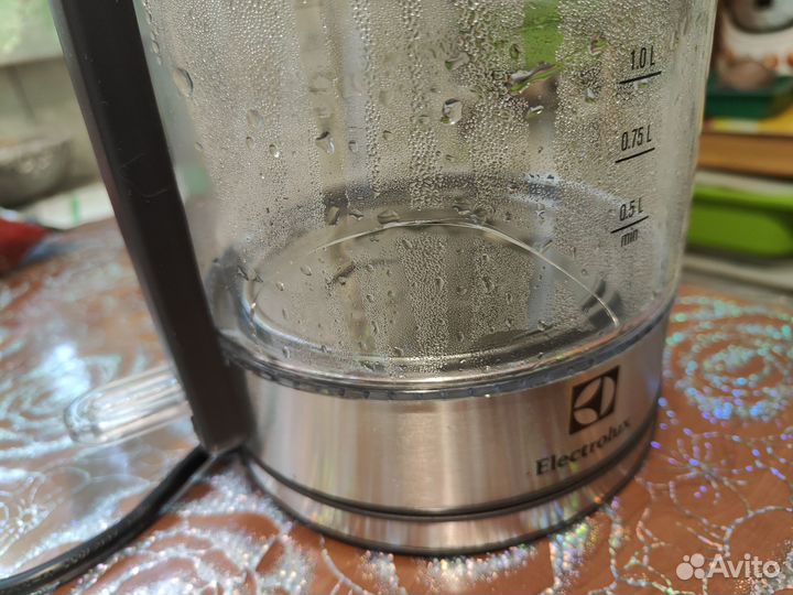 Чайник новый электрический стеклянный с трещиной