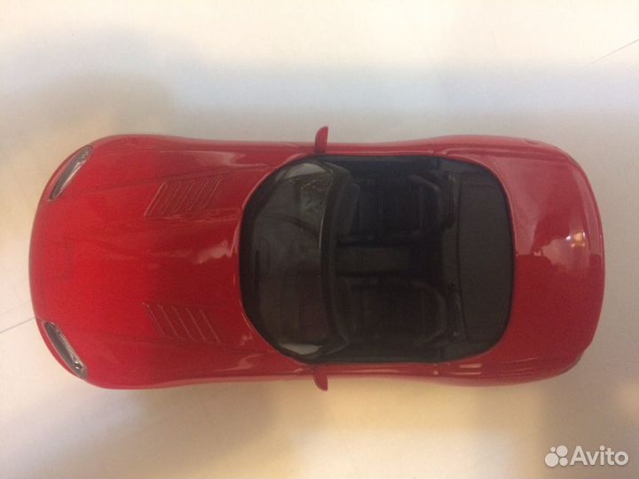 Модель автомобиля 1/43 Dodg Viper SRT 10