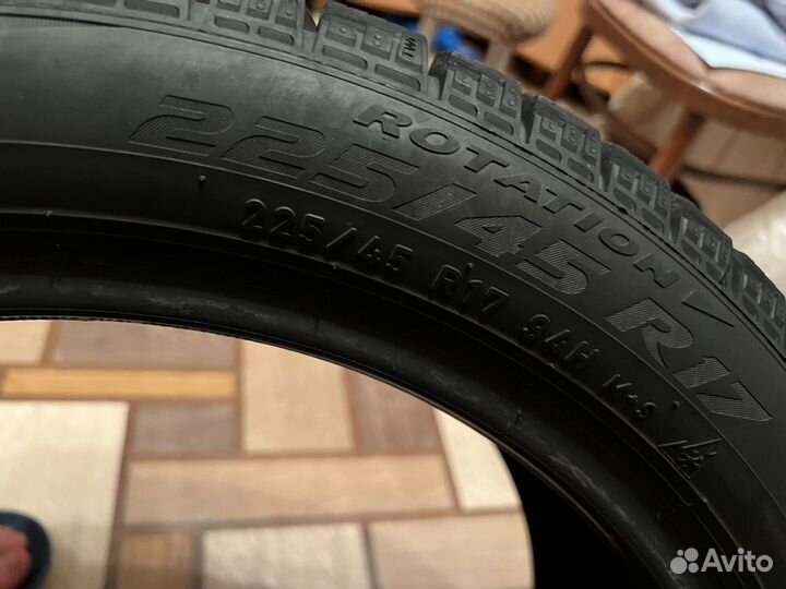 Pirelli Ice Zero 225/45 R17 94H