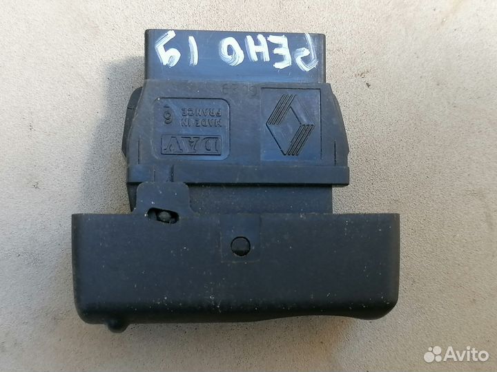 Кнопка обогрева задн.стекла Renault 19 1992-2002