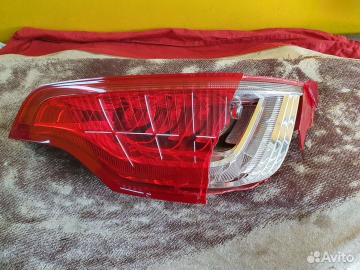 Задние фонари Audi Q7 4L правые битые