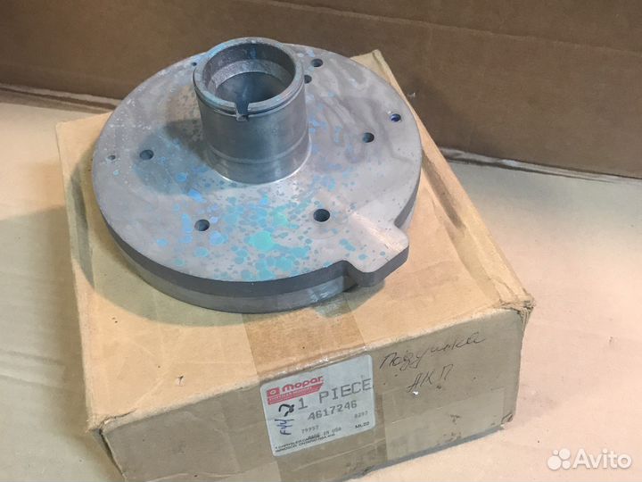 Суппорт выходного вала АКПП Cherokee WJ 4.0 -4.7