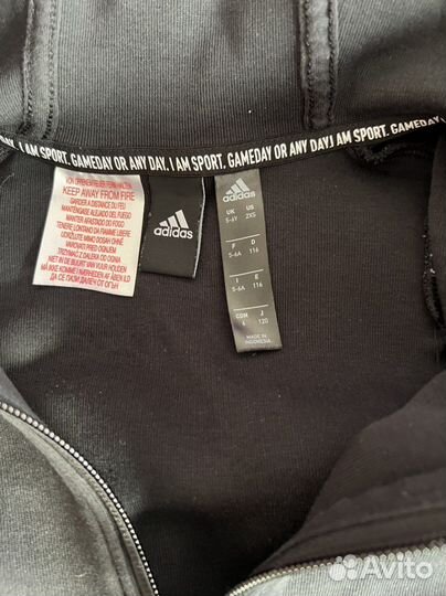 Спортивный костюм adidas