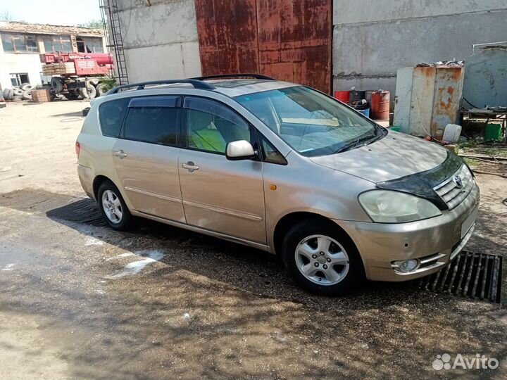 Toyota Ipsum 2.4 AT, 2003, 210 000 км
