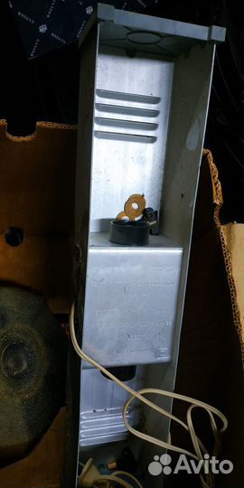 Фотоувеличитель, глянцеватель и красный свет