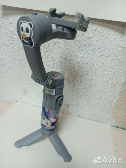 Штатив для видеокамеры