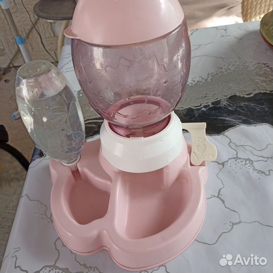 Кормушка для животных