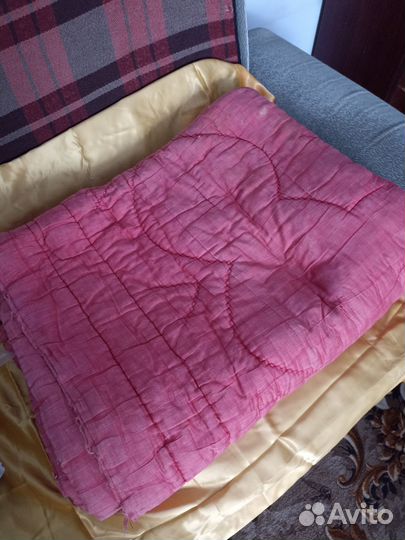 Одеяла, подушки, продам