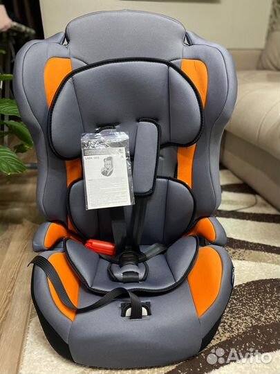 Продам детское кресло новое от 9кг до 36