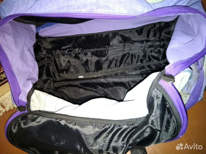 Большая сумка на колёсиками