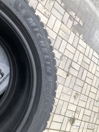 Michelin X-Ice North 4 225/45 R18