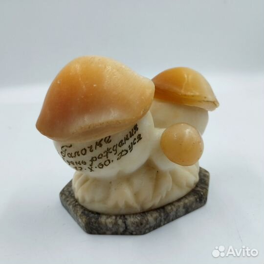 Шкатулка. Белые грибы. Мрамор. Лазурит. 60-й год