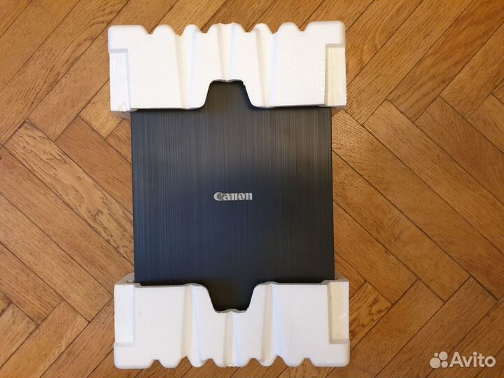 Продам Сканер Canon CanoScan LiDE 400