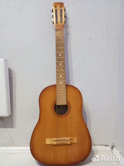 Гитара 6 струнная