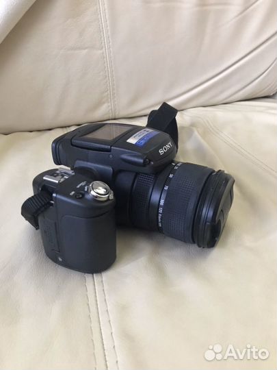 Sony Cyber-Shot DSC-R1 Carl Zeiss