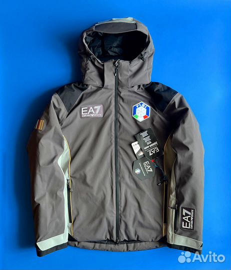 Горнолыжный костюм Emporio Armani команды Италии