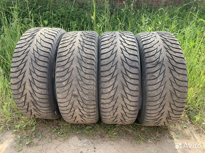 Колеса зимние на литых дисках Honda 225/50/17