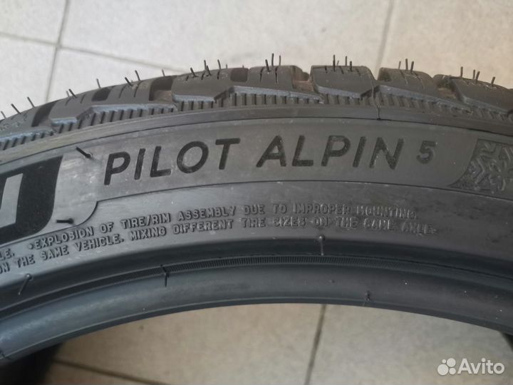 Michelin Pilot Alpin 5 265/35 R21 101V