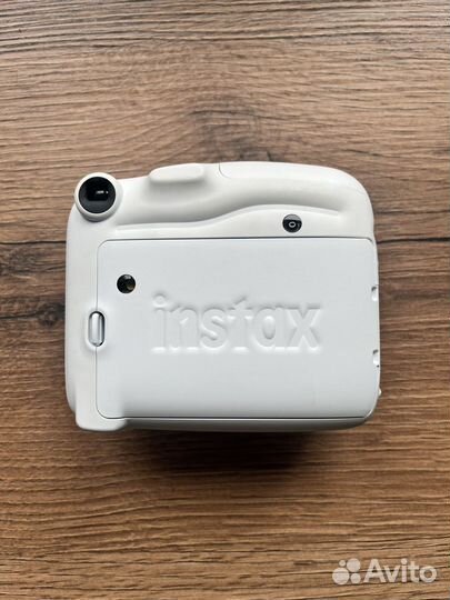 Instax mini 11 белого цвета поларойд