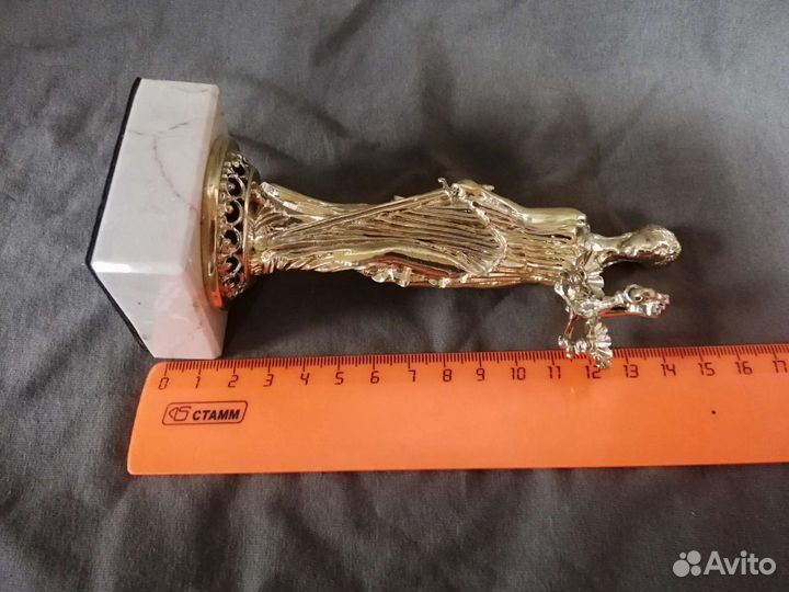 Статуэтка из бронзы 