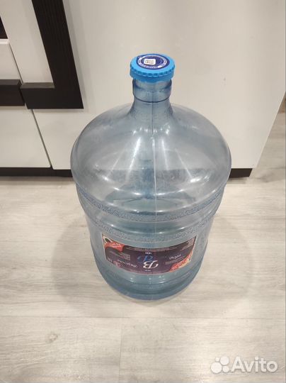 Пластиковая емкость