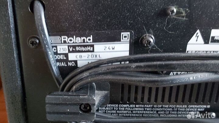 Комбоусилитель для баса roland cube-20xl