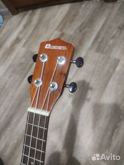 Гитара укулеле