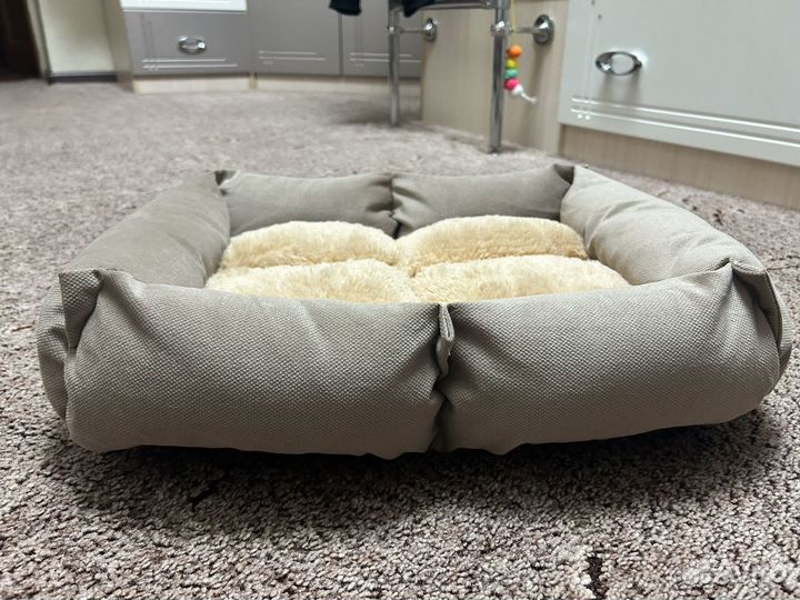 Лежанка для кошек новая