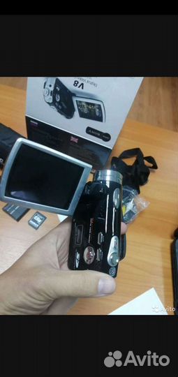 Видеокамера Sony DVC V8
