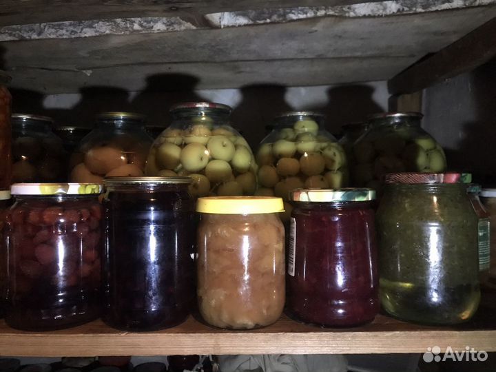 Заготовки: компоты, варенье, соленье, замороженная
