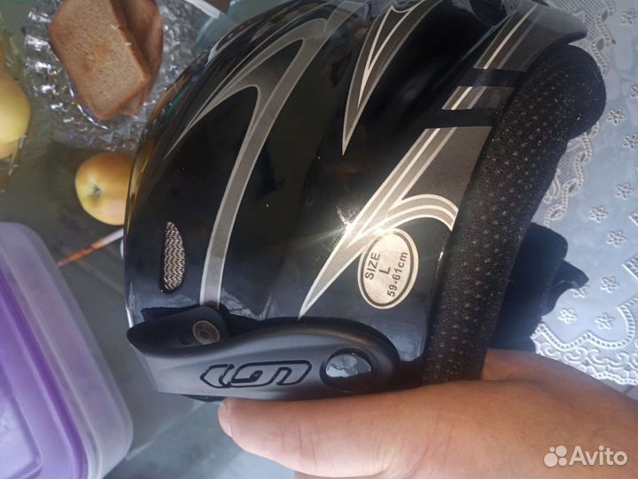 Шлем для сноуборда,роликов вело canada.Луи Гарно