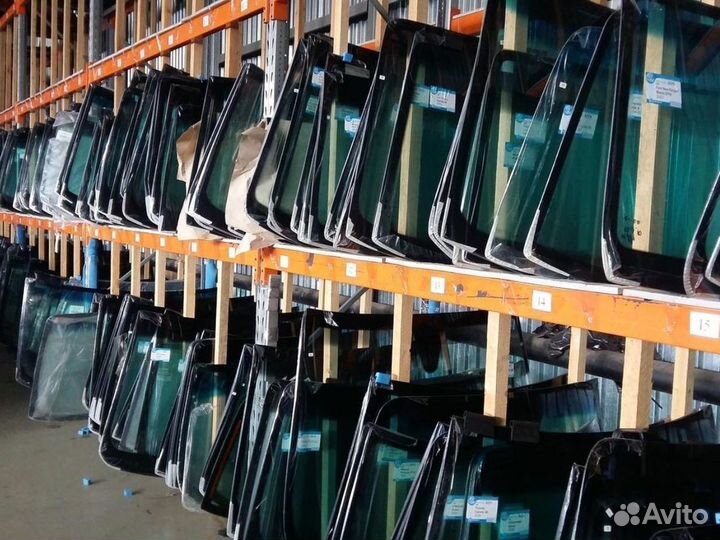 Лобовое стекло BMW4 series