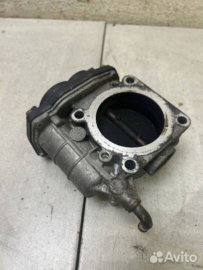 Дроссельная заслонка