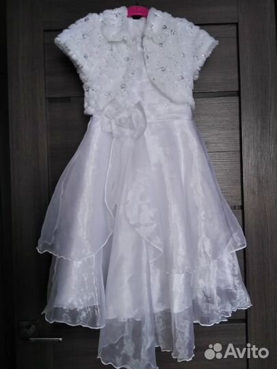 Платье красивое с шубкой