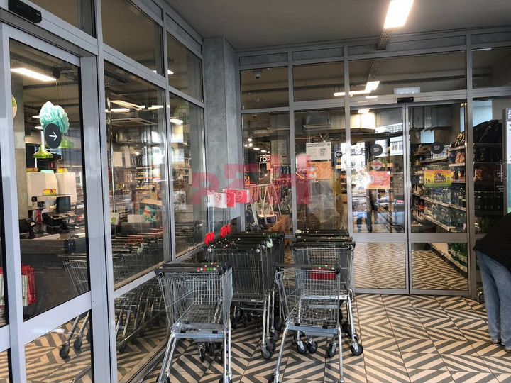 Помещение у метро Яшлек на 2 эт