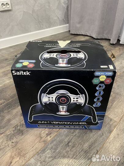 Игровой руль с педалями saitek