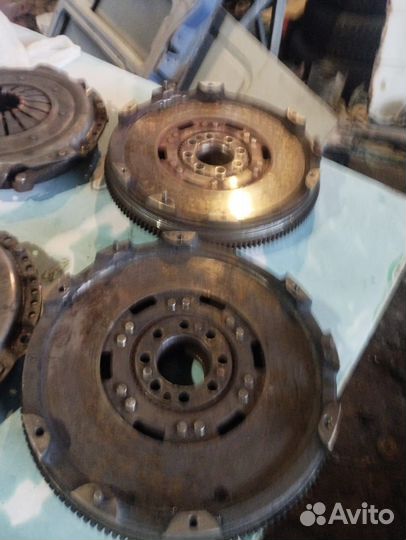 Маховик с комплектом мерседес спринтер 611. 2.2