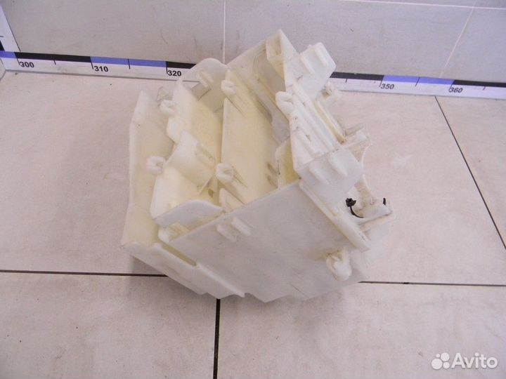 Кронштейн блока управления двигателем 1-серия E87