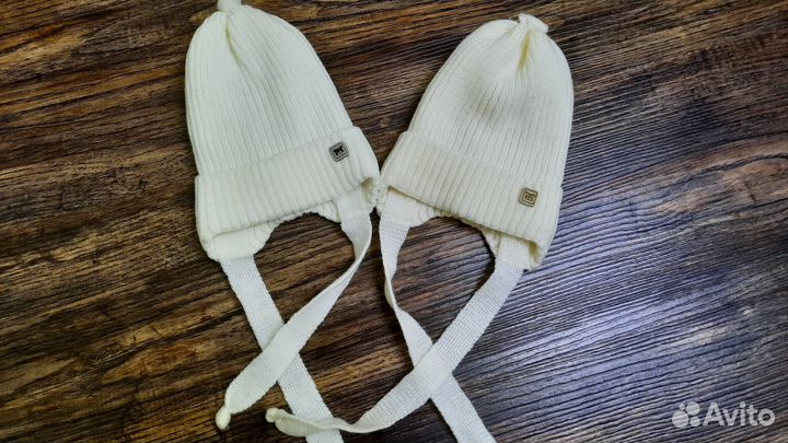 Шапочка демисезонная на выписку для девочки