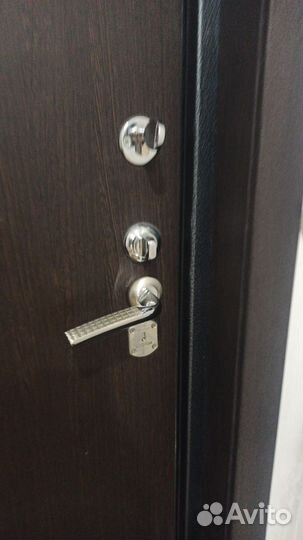 Дверь входная металлическая