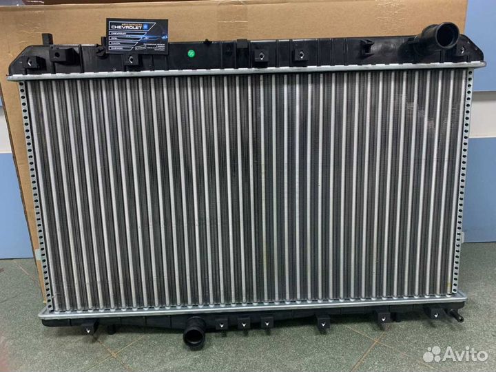 Радиатор охлаждения Лачетти, Нубира МКПП