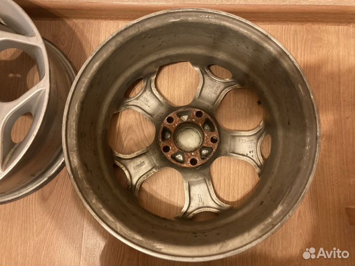 Два литых диска R16 на Opel Astra H